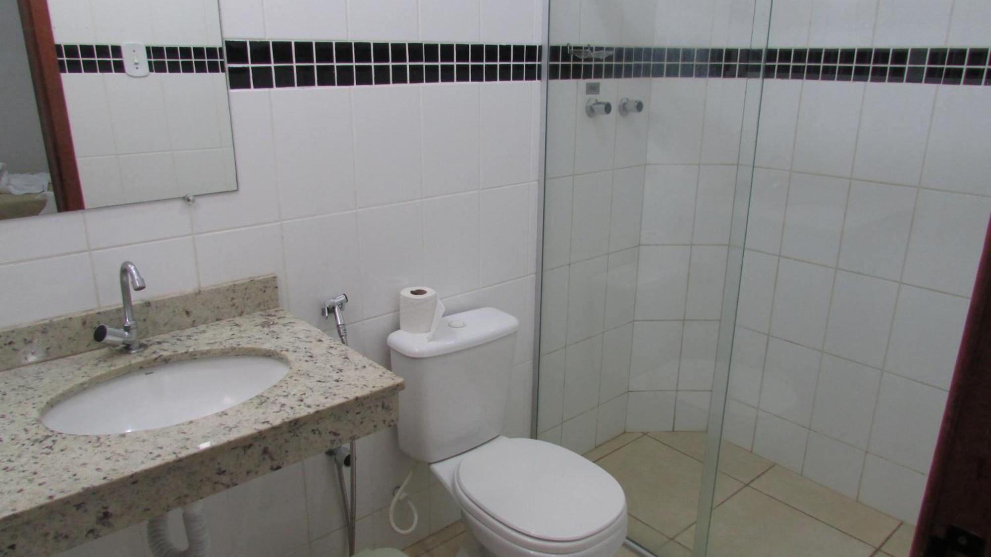 Hotel Oitis Governador Valadares Buitenkant foto