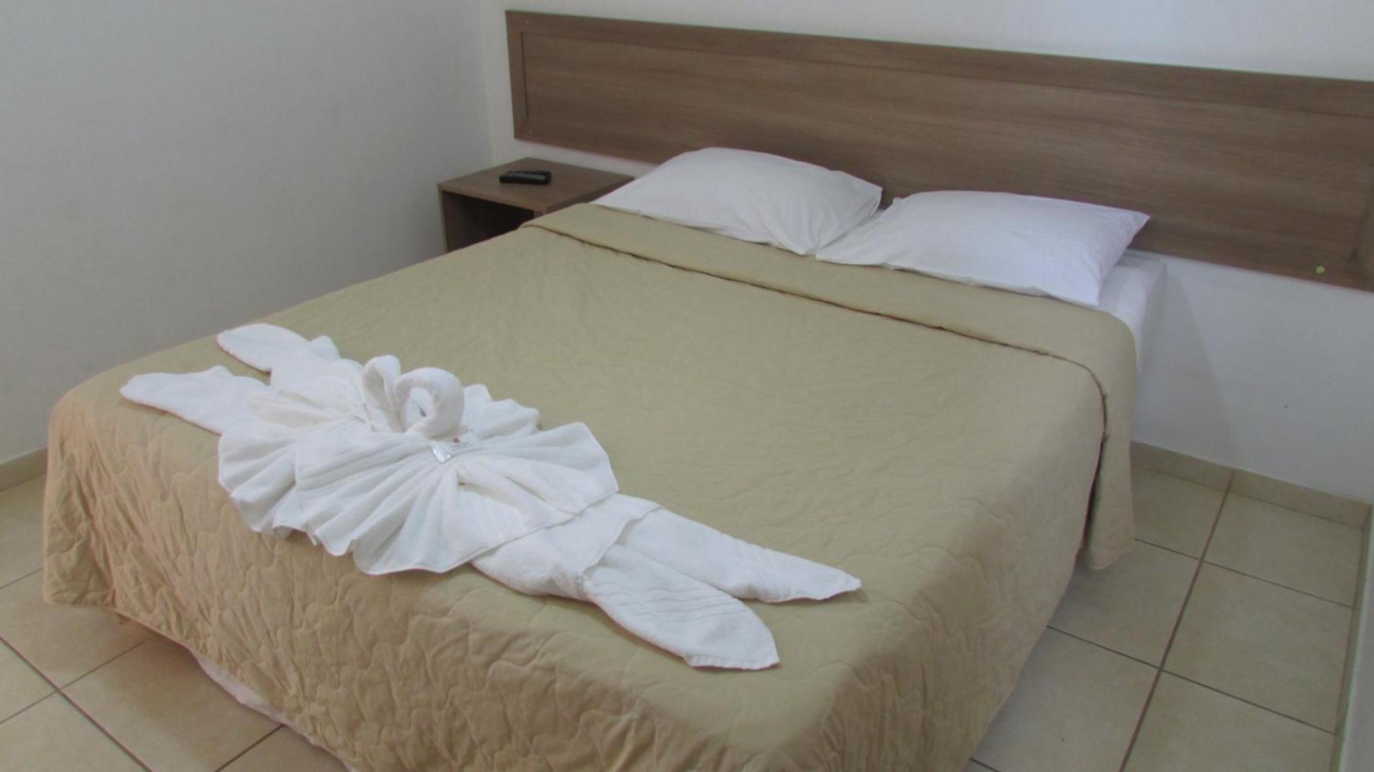 Hotel Oitis Governador Valadares Buitenkant foto
