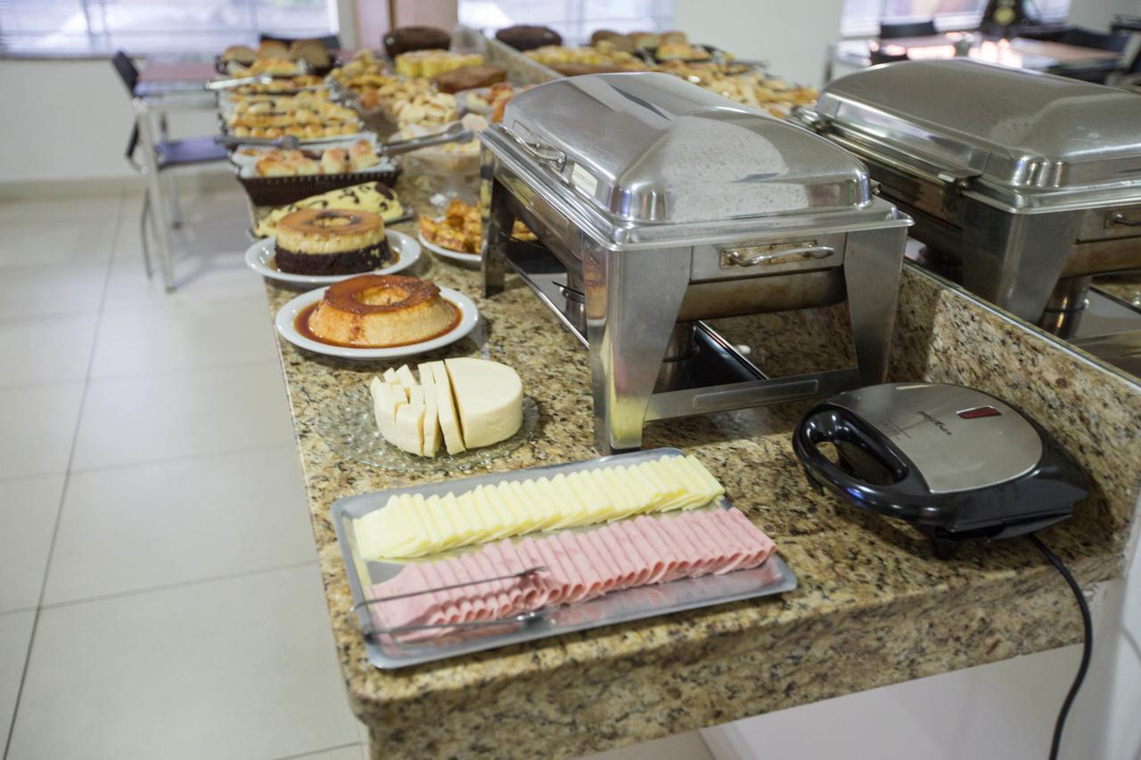 Hotel Oitis Governador Valadares Buitenkant foto