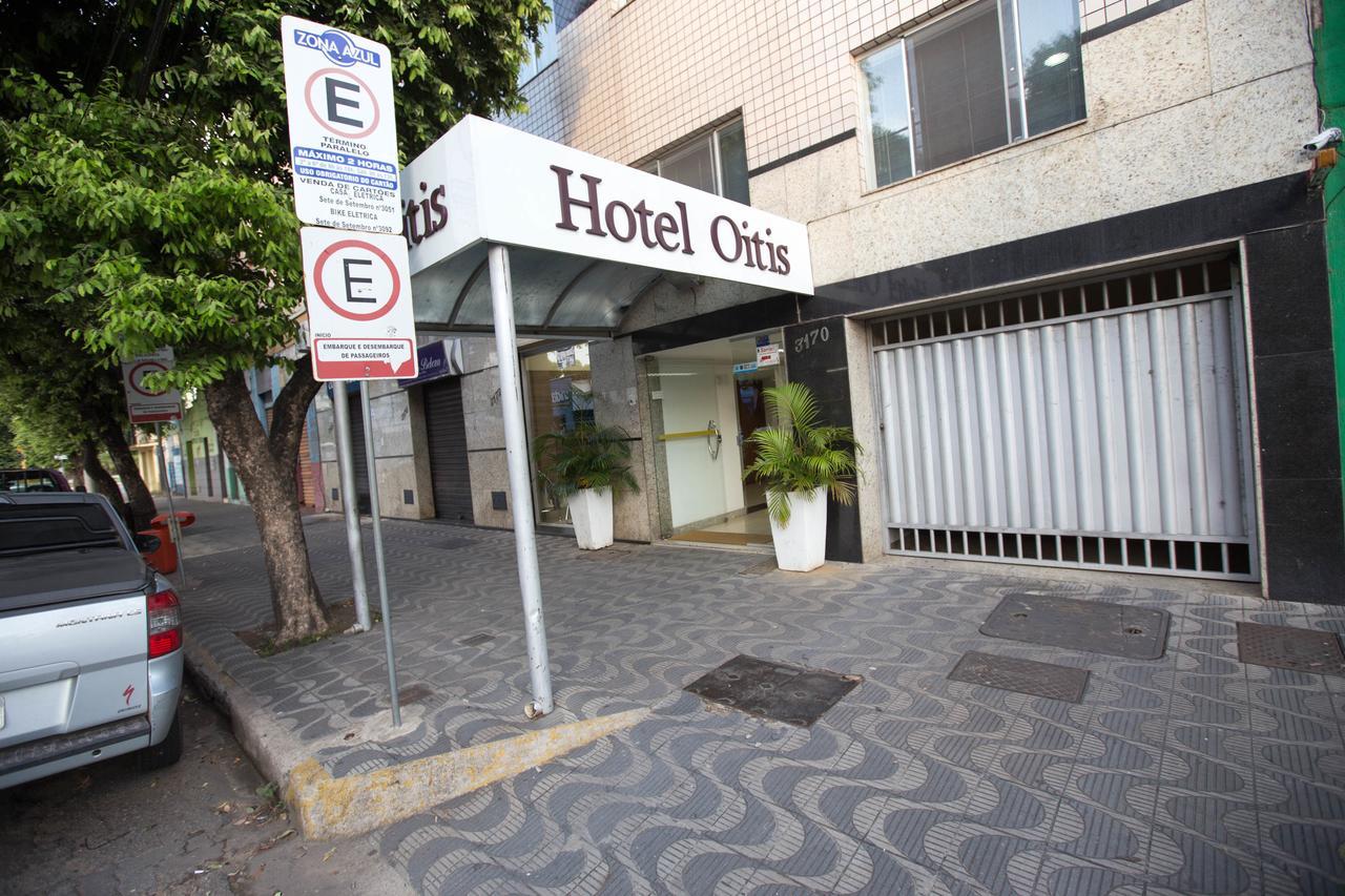 Hotel Oitis Governador Valadares Buitenkant foto