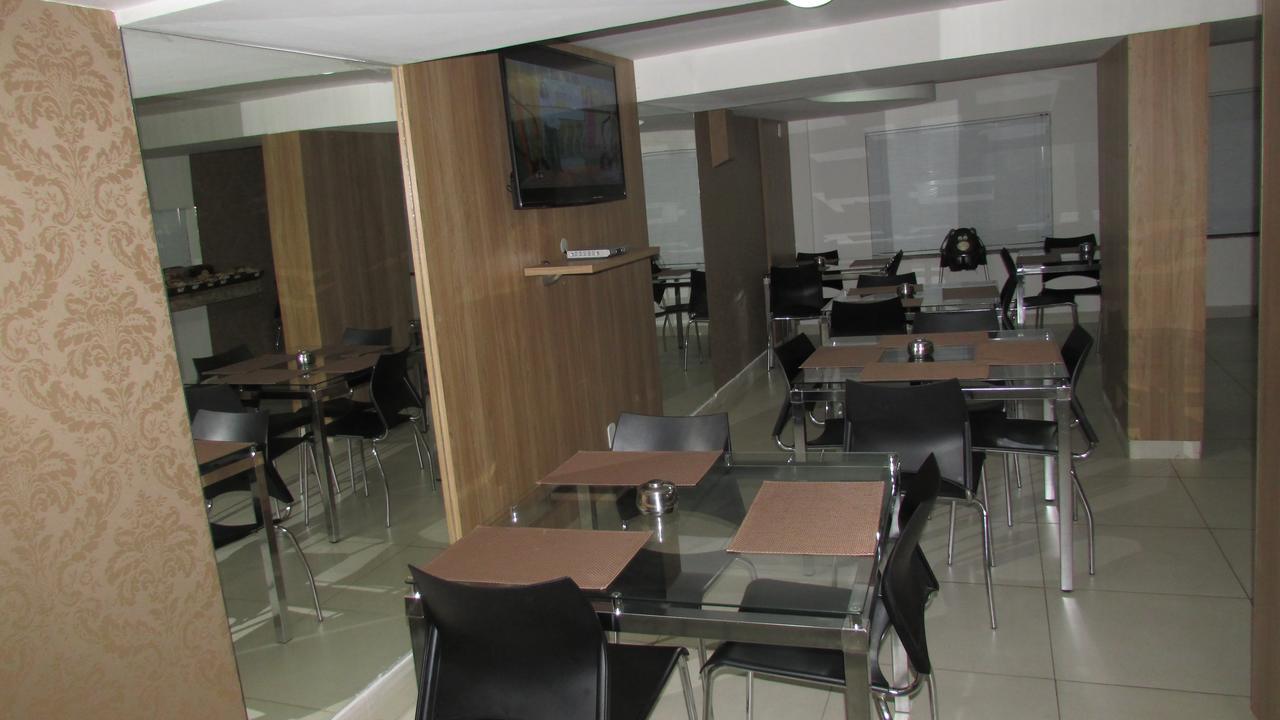 Hotel Oitis Governador Valadares Buitenkant foto